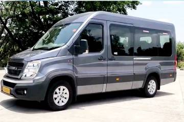 17 Seater Urbania Traveller Rental